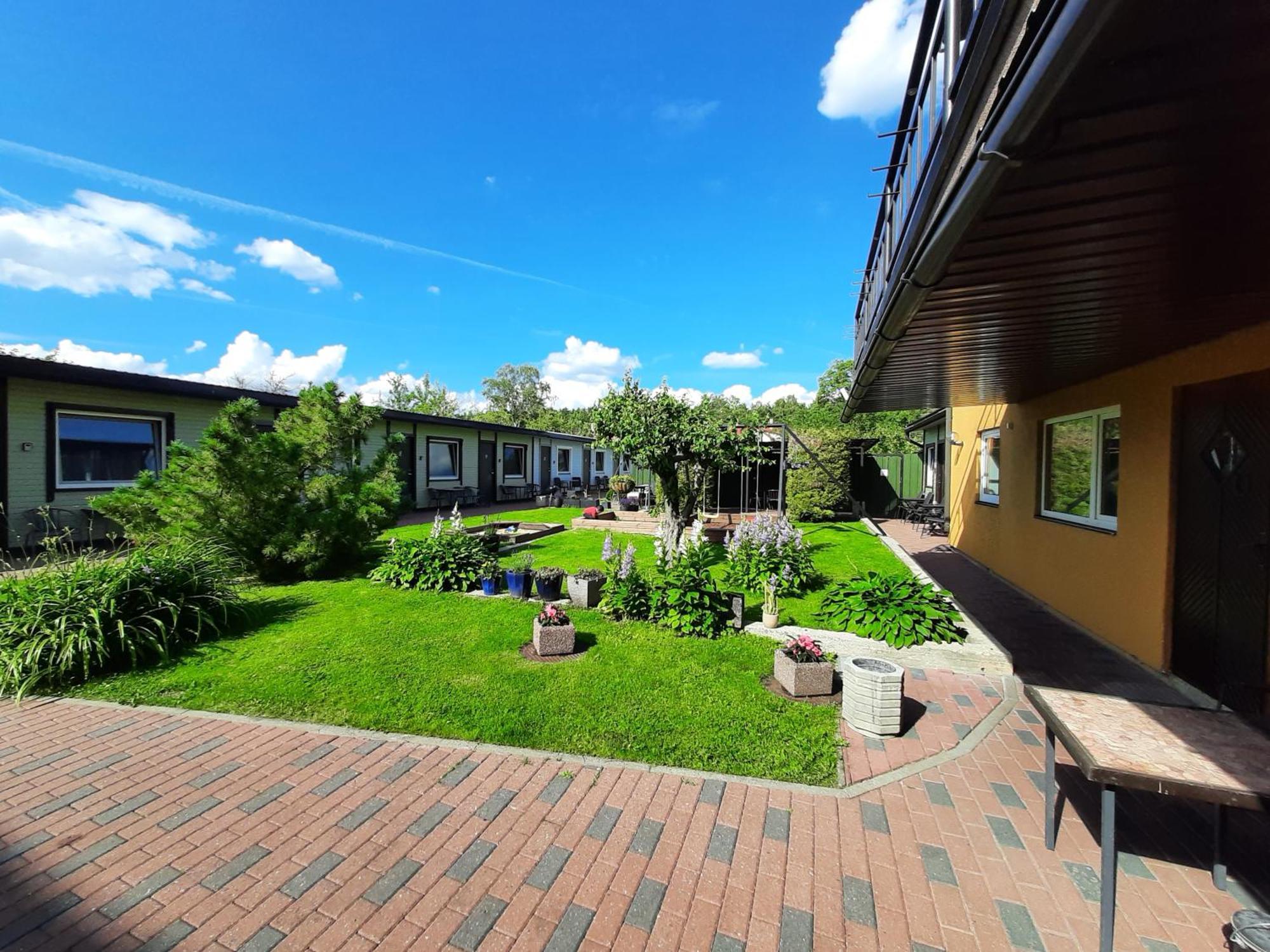 Guesthouse Maenniku Пярну Екстериор снимка