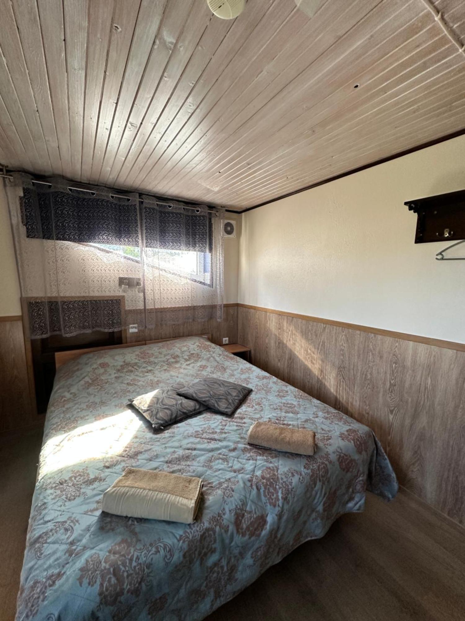 Guesthouse Maenniku Пярну Екстериор снимка