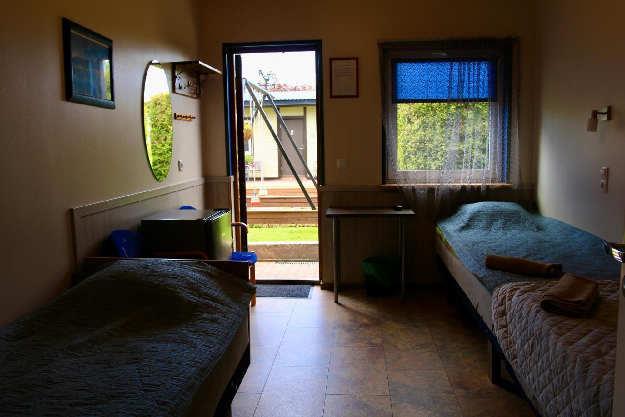 Guesthouse Maenniku Пярну Екстериор снимка